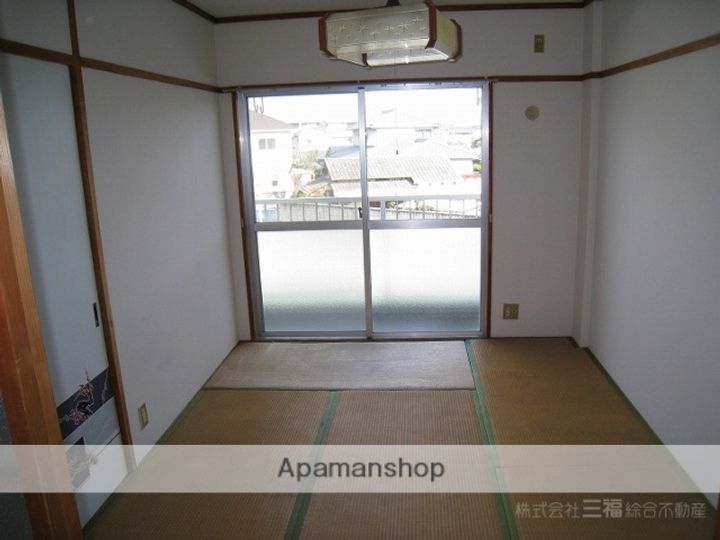 カーサ余戸南の居間