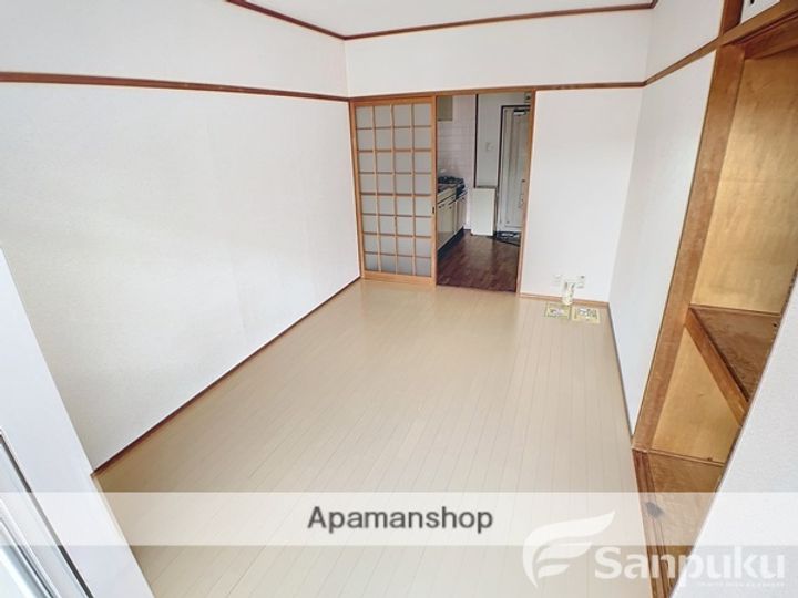 コーポラス北代の内装