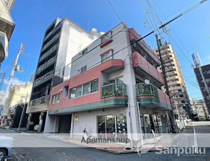 武智ビルの外観