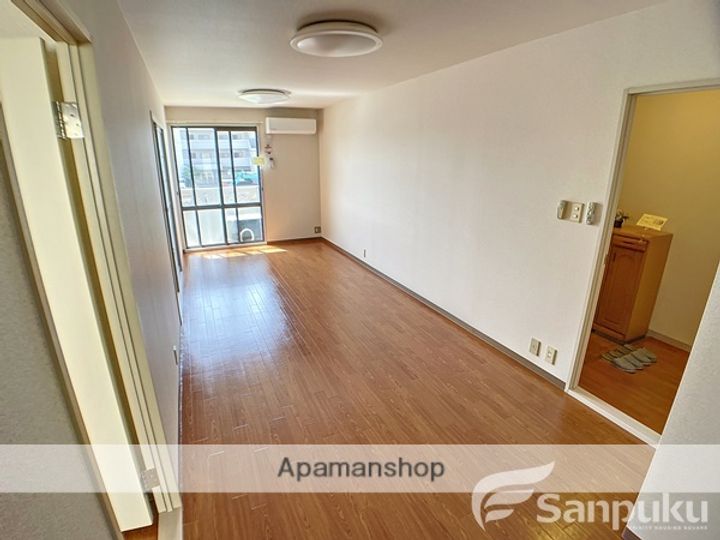 コスモクリアD棟の内装