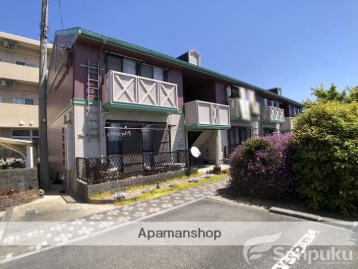 コスモクリアD棟の外観