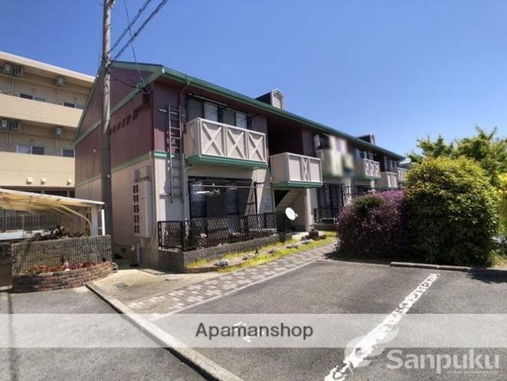 コスモクリアD棟の外観