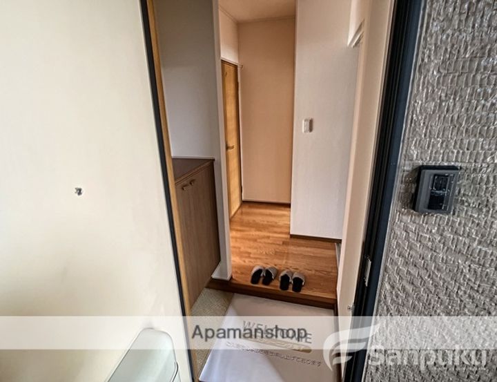 サンシャインハイツA棟の玄関