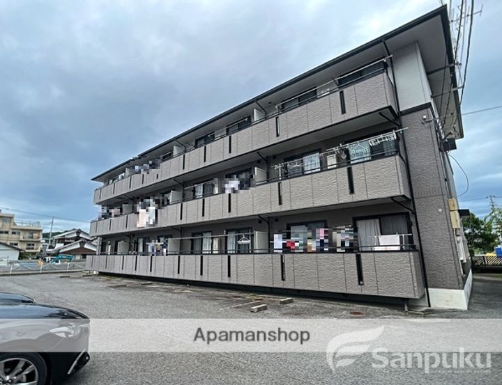 サンシャインハイツA棟の外観