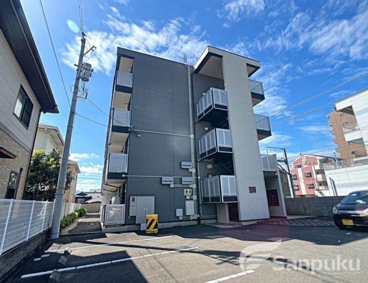 レオパレス松山保免404の外観