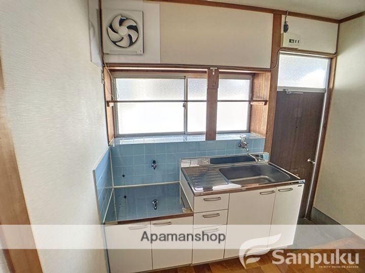 小栗荘のキッチン