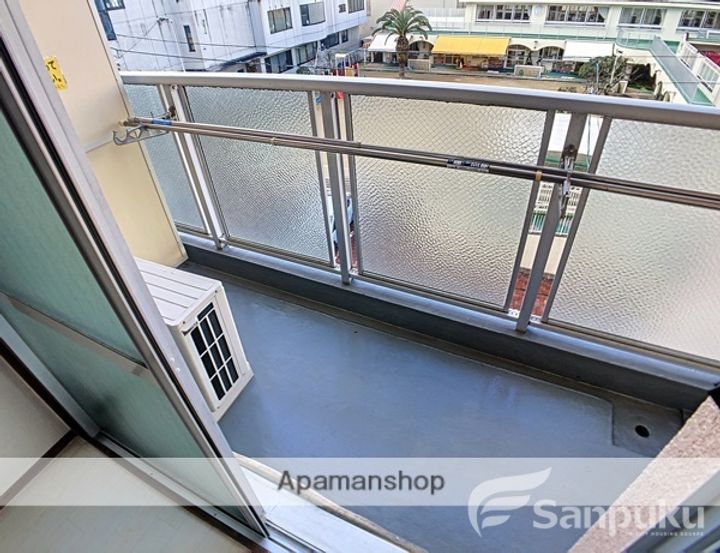 愛媛県松山市平和通4丁目の賃貸マンションの内装