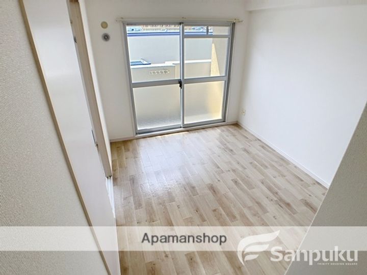 愛媛県松山市朝生田町2丁目の賃貸マンションの内装