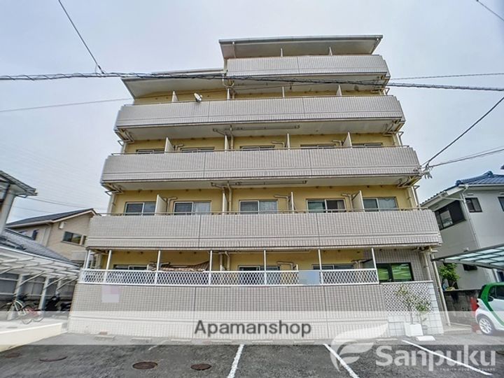 メゾンドファースト南久米403の外観