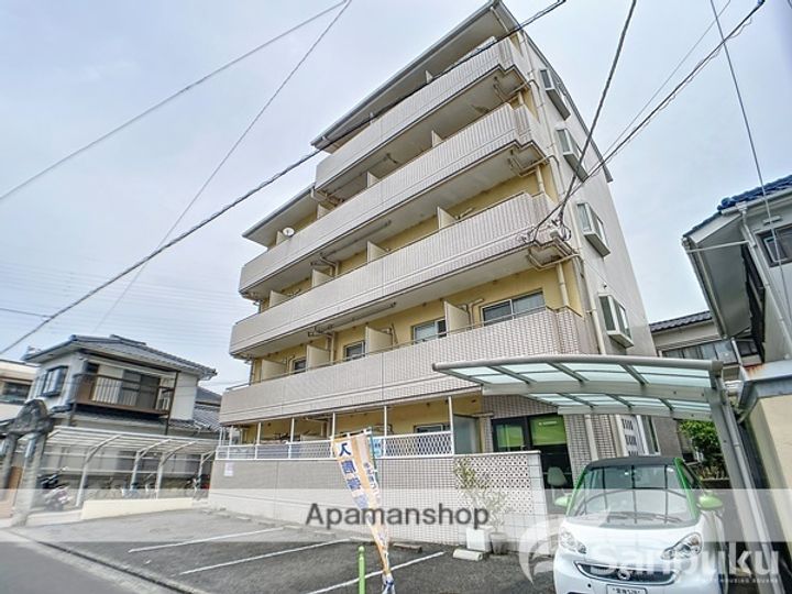 メゾンドファースト南久米403の外観