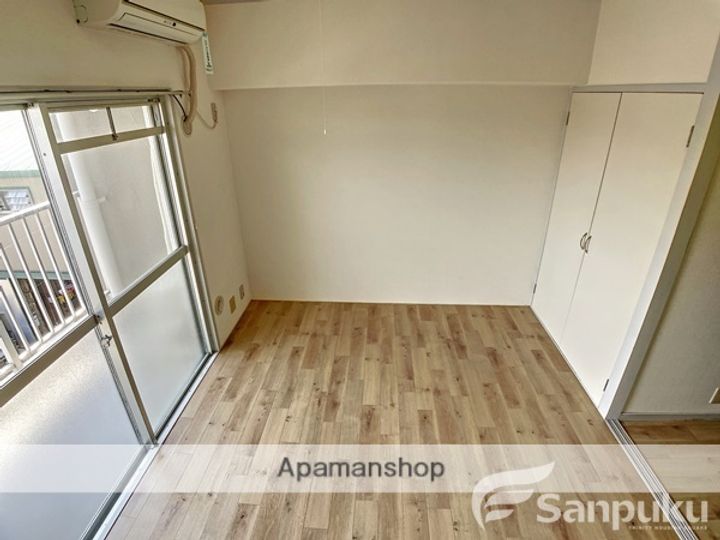 愛媛県松山市美沢2丁目の賃貸マンションの内装