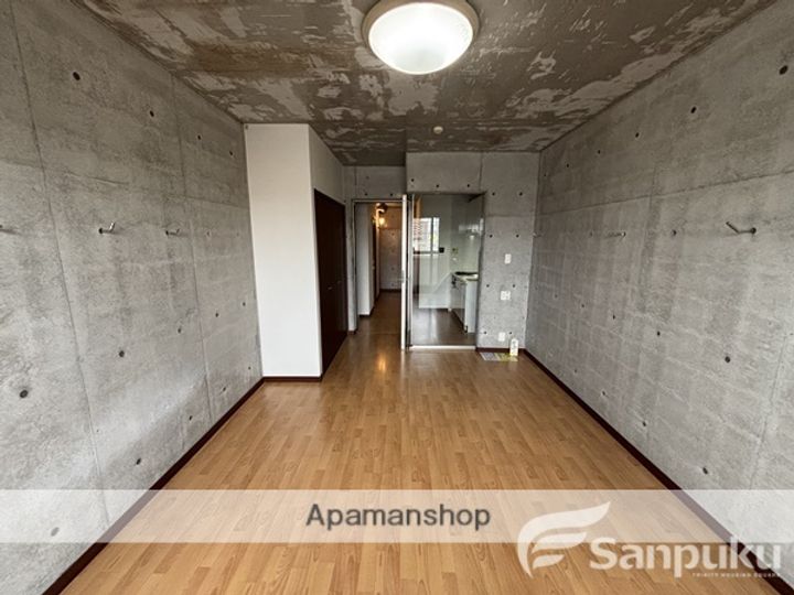 raffine' rougeの内装