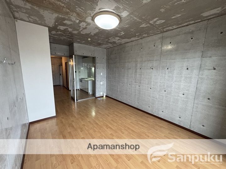 raffine' rougeの内装