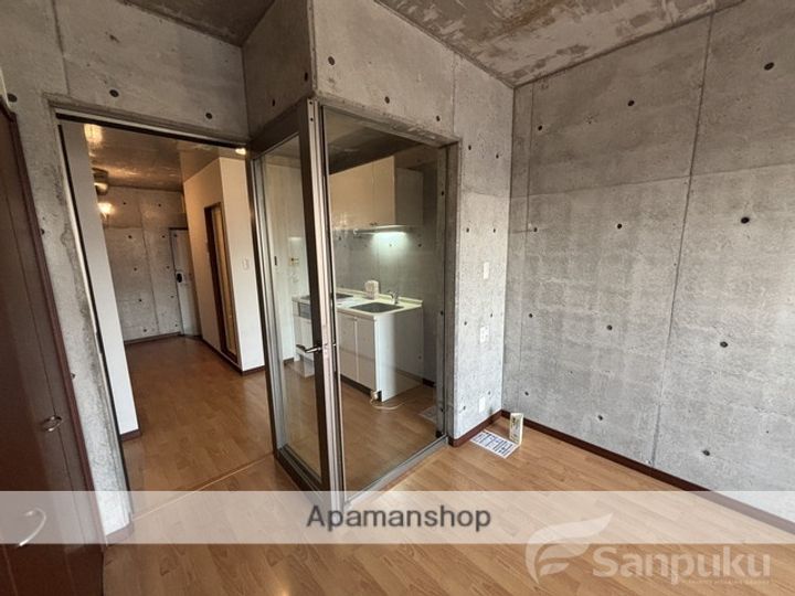 raffine' rougeの内装