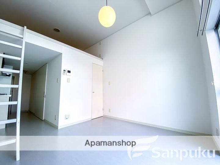 愛媛県東温市志津川の賃貸アパートの内装