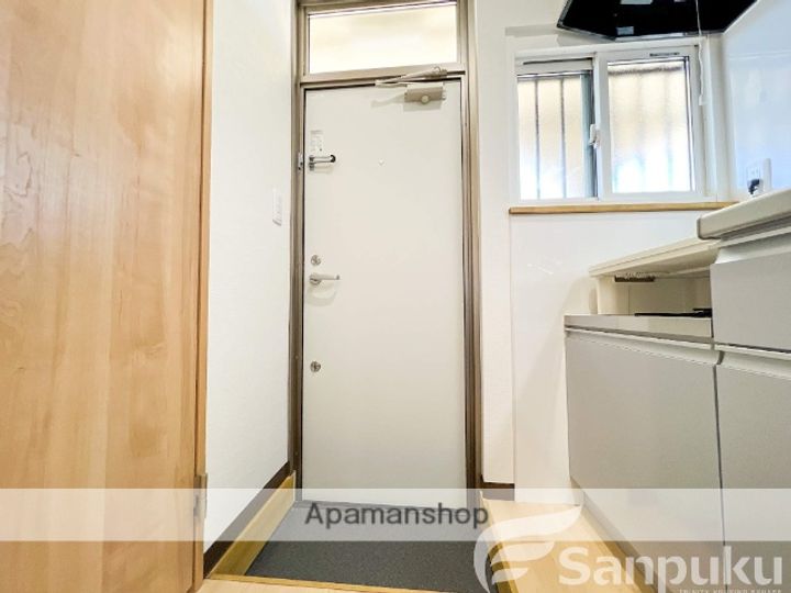 愛媛県東温市横河原の賃貸アパートの内装