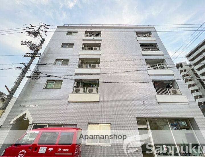 愛媛県松山市永木町1丁目の賃貸マンションの外観
