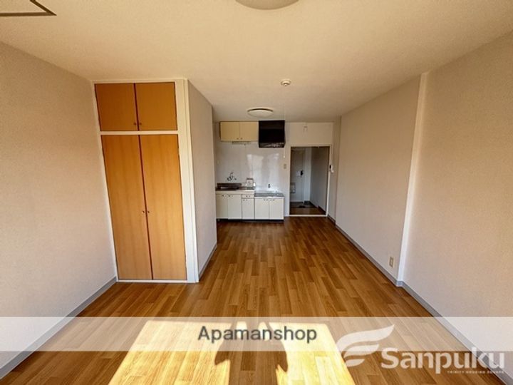 愛媛県松山市吉藤3丁目の賃貸マンションの内装