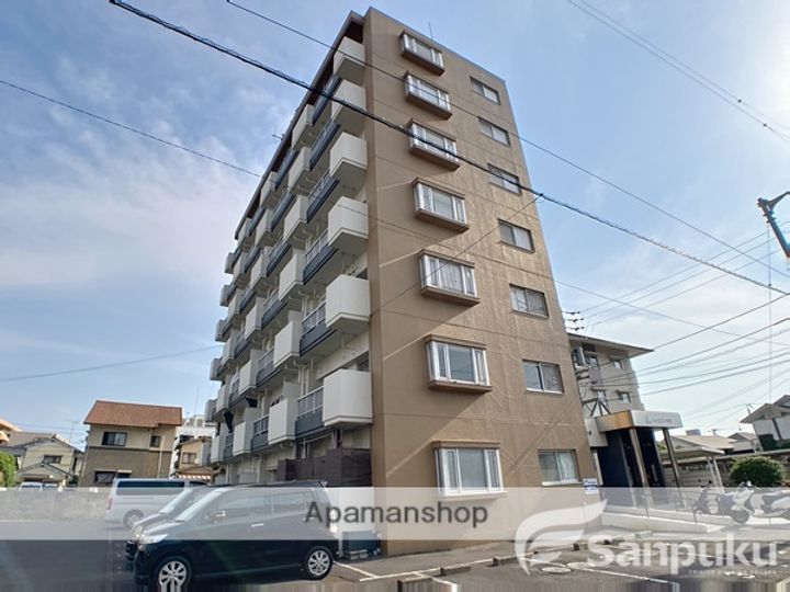 愛媛県松山市中村3丁目の賃貸マンションの外観
