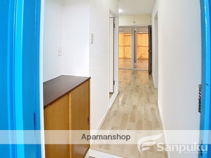 第81杉フラットの玄関