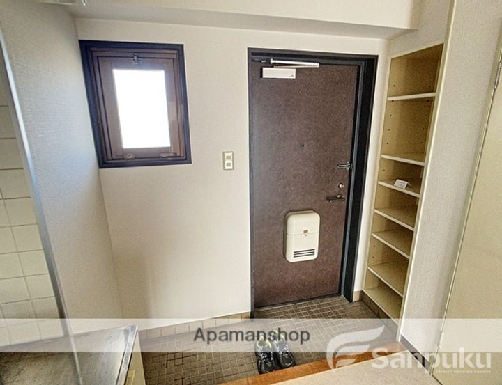 ロイヤルハイツ平和通の内装