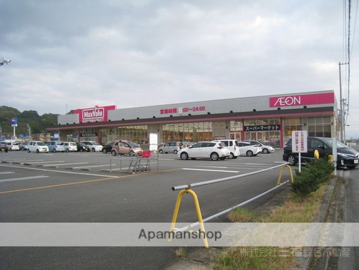 愛媛県松山市平田町の賃貸アパートの周辺