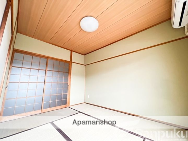 愛媛県東温市北方の賃貸マンションの内装