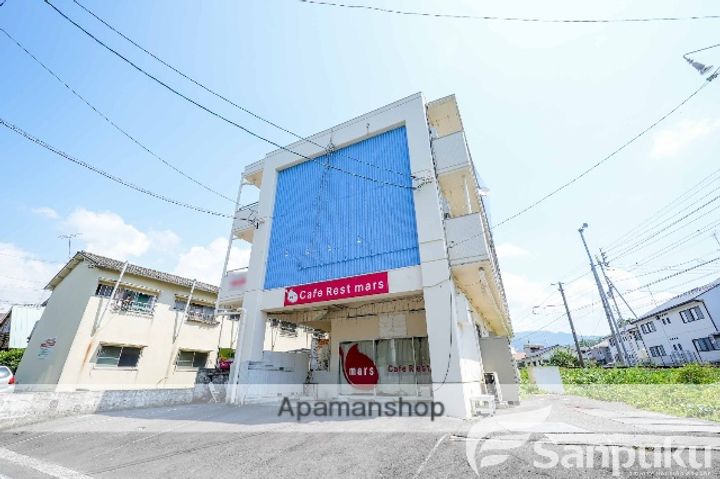 愛媛県東温市志津川の賃貸マンションの外観