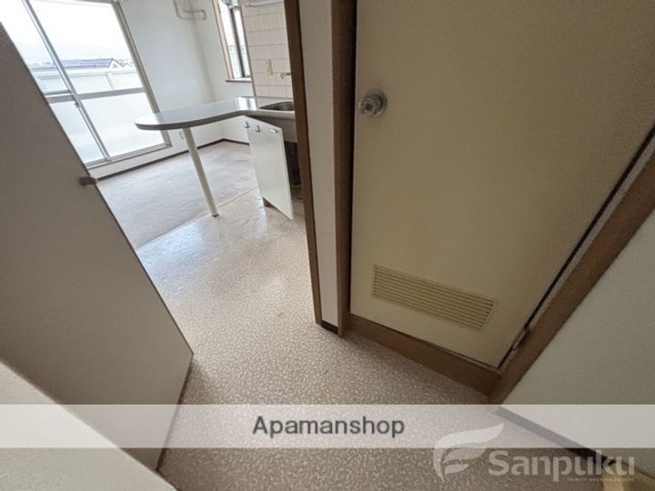 愛媛県松山市富久町の賃貸マンションの内装