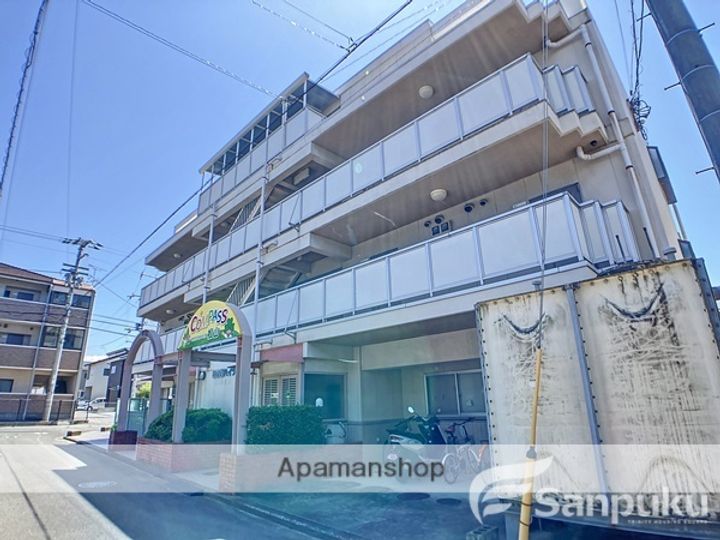 愛媛県松山市富久町の賃貸マンションの外観