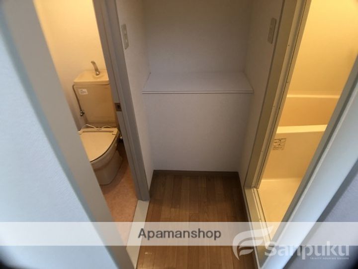 東一万ビルの内装