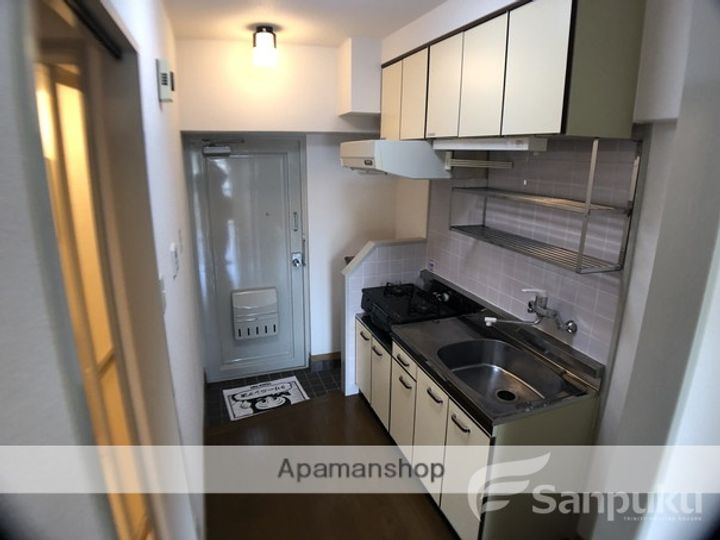 東一万ビルの内装