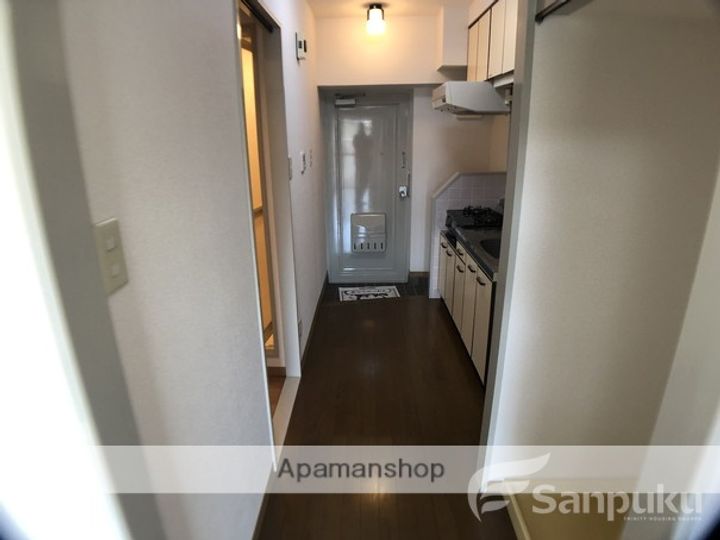 東一万ビルの内装