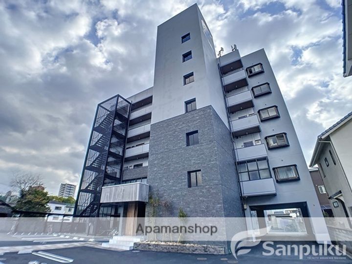 愛媛県松山市中村1丁目の賃貸マンションの外観