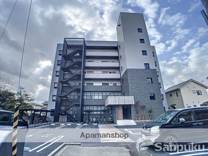 愛媛県松山市中村1丁目の賃貸マンションの外観