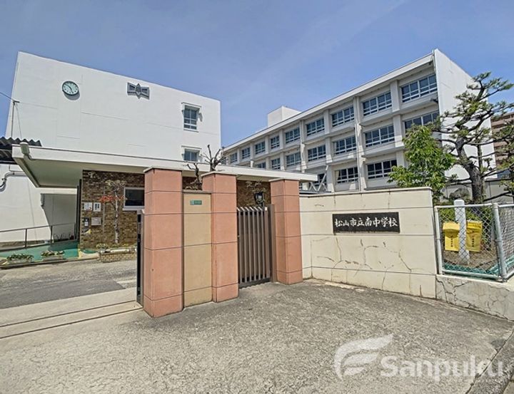 レオパレス古川Ⅱ111の周辺