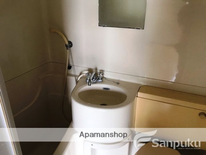 愛媛県東温市南方の賃貸マンションの内装