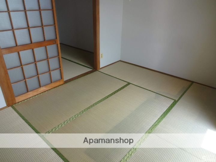 内浜町アパートの居間