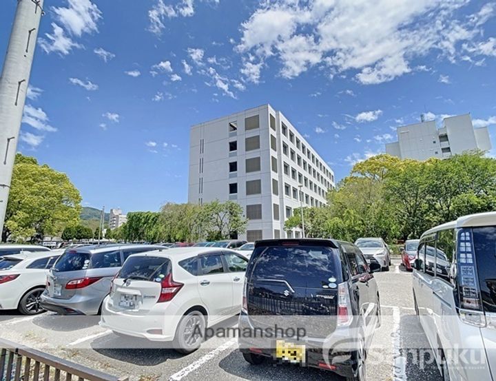 愛媛県東温市志津川の賃貸マンションの周辺