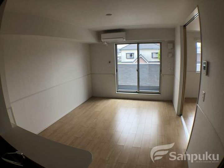 ライズコート枝松の居間