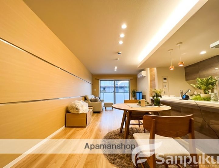 愛媛県松山市岩崎町1丁目の賃貸マンションの内装