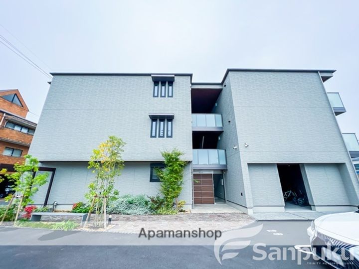 愛媛県松山市岩崎町1丁目の賃貸マンションの外観