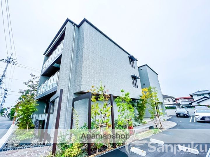 愛媛県松山市岩崎町1丁目の賃貸マンションの外観