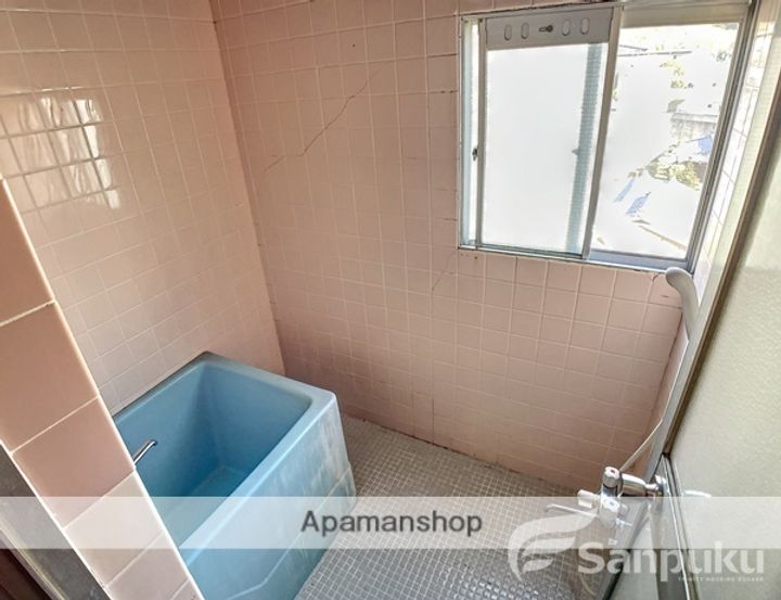 祝谷ビルの内装