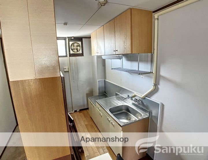 祝谷ビルの内装