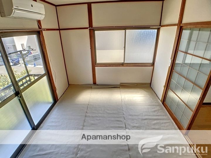 愛媛県松山市北土居1丁目の賃貸アパートの内装