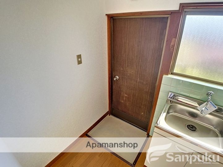 愛媛県松山市北土居1丁目の賃貸アパートの内装