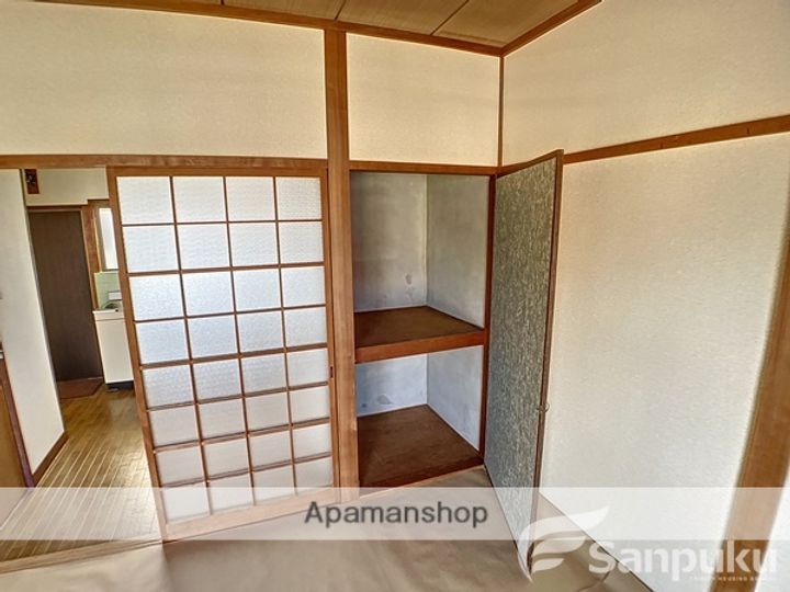 愛媛県松山市北土居1丁目の賃貸アパートの内装