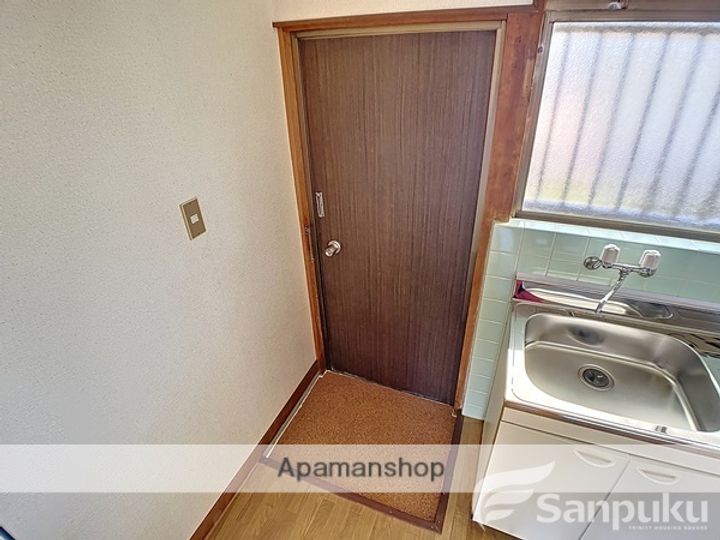 愛媛県松山市北土居1丁目の賃貸アパートの内装