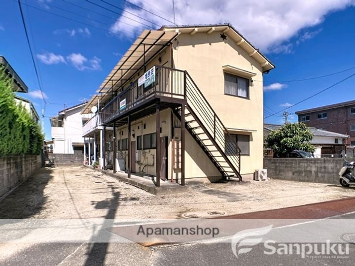 愛媛県松山市北土居1丁目の賃貸アパートの外観
